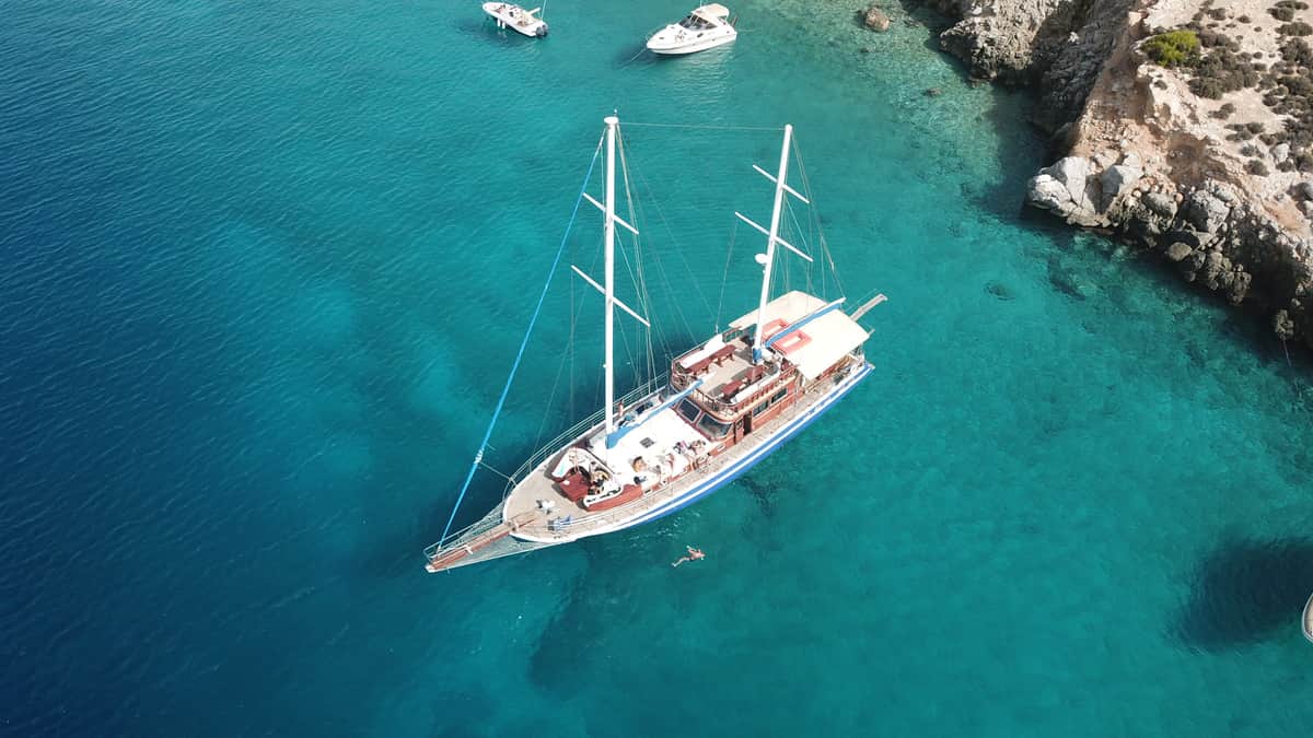All Day Cruise — 3 Islands to Agistri, Moni, Aegina with lunch and drinks included